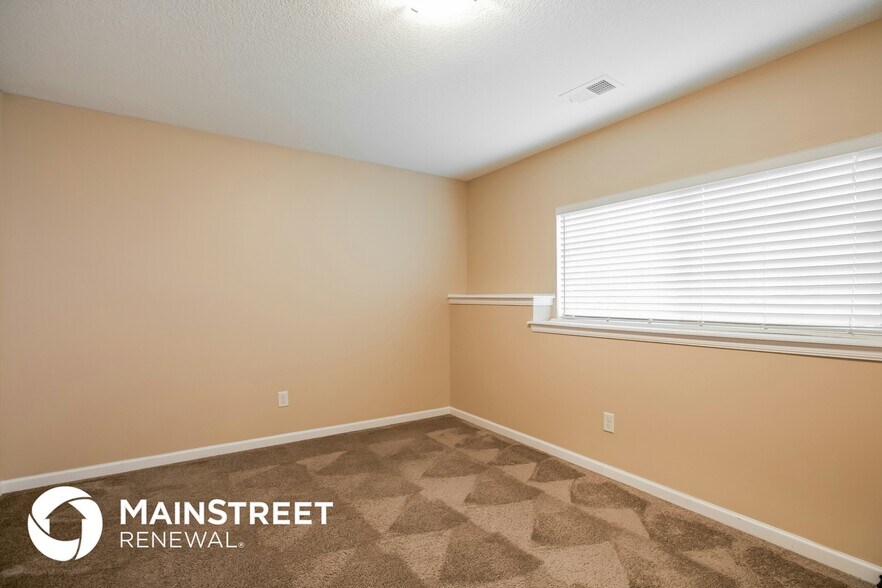 Building Photo - 308 Golfview Dr