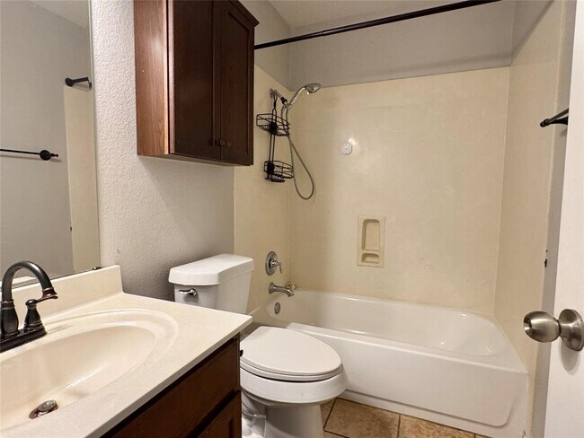 Building Photo - 155 Birdwell Ln