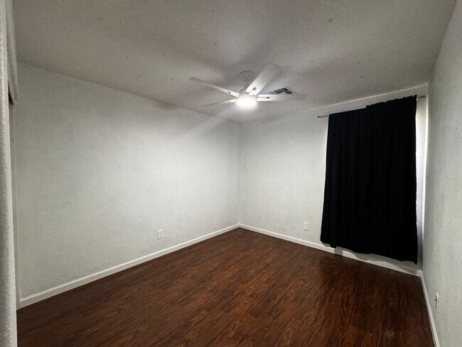 Building Photo - 4 BEDROOM WITH POOL IN DYNAMITE RANCH