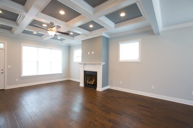 Building Photo - 2524 Waterhaven Dr