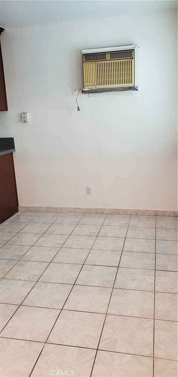 Building Photo - 2214 Orange Grove Ave