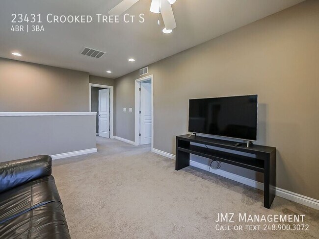 Building Photo - 23431 Crooked Tree Ct S