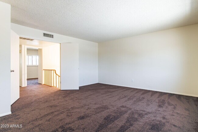 Building Photo - 4662 N 19th Ave
