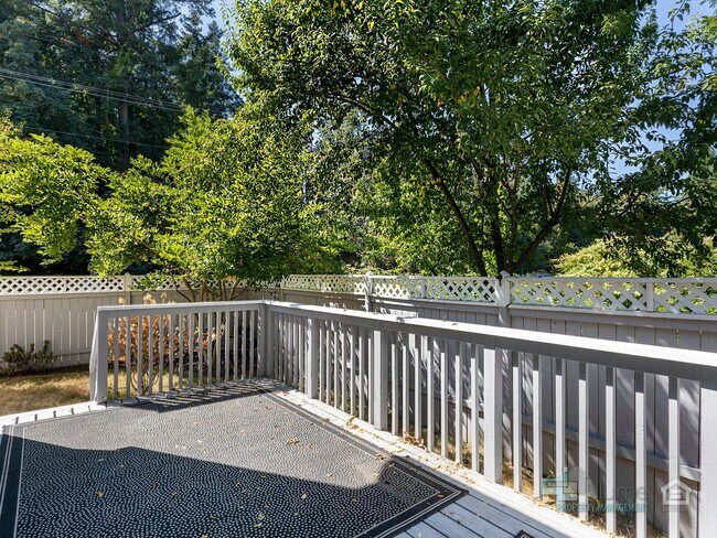 Building Photo - 20630 Willamette Dr
