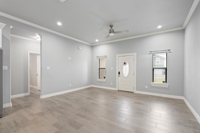 Building Photo - 1010 Tesoro Stone