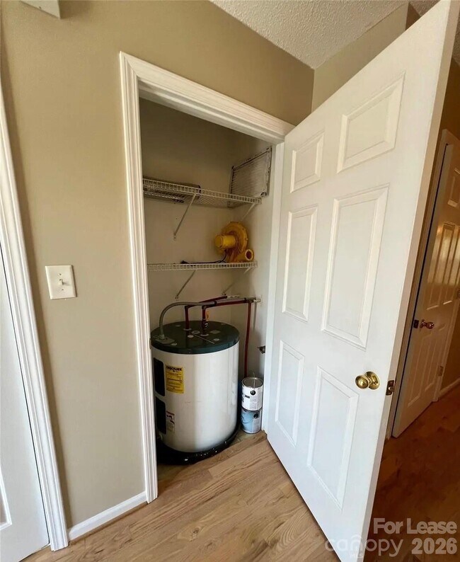 Building Photo - 113 Steam Engine Dr