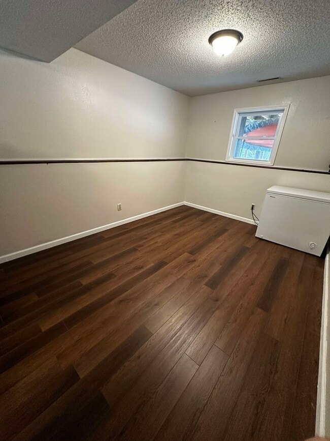 Building Photo - 3 Bedroom, 2 bath home for rent in Waynesville