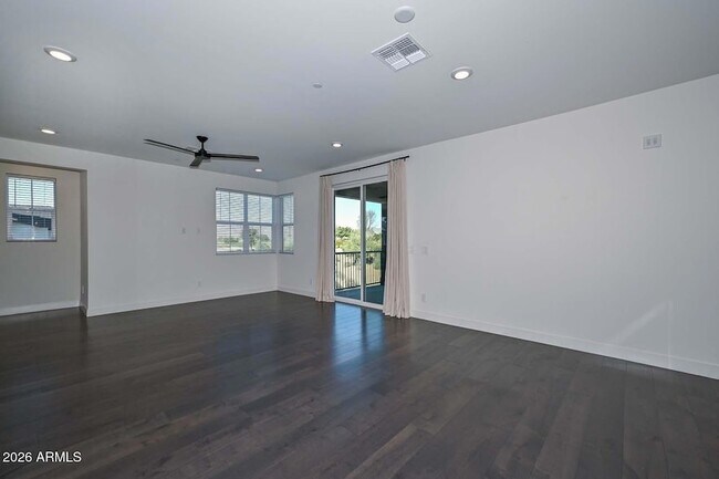 Building Photo - 11300 N Casa Dega Dr