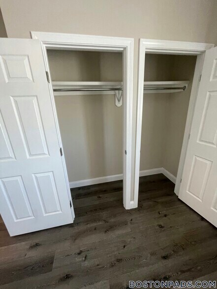 Building Photo - 191 N Common St