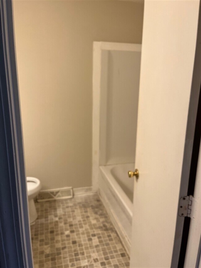 Building Photo - 1705 Cliff Ridge Ct