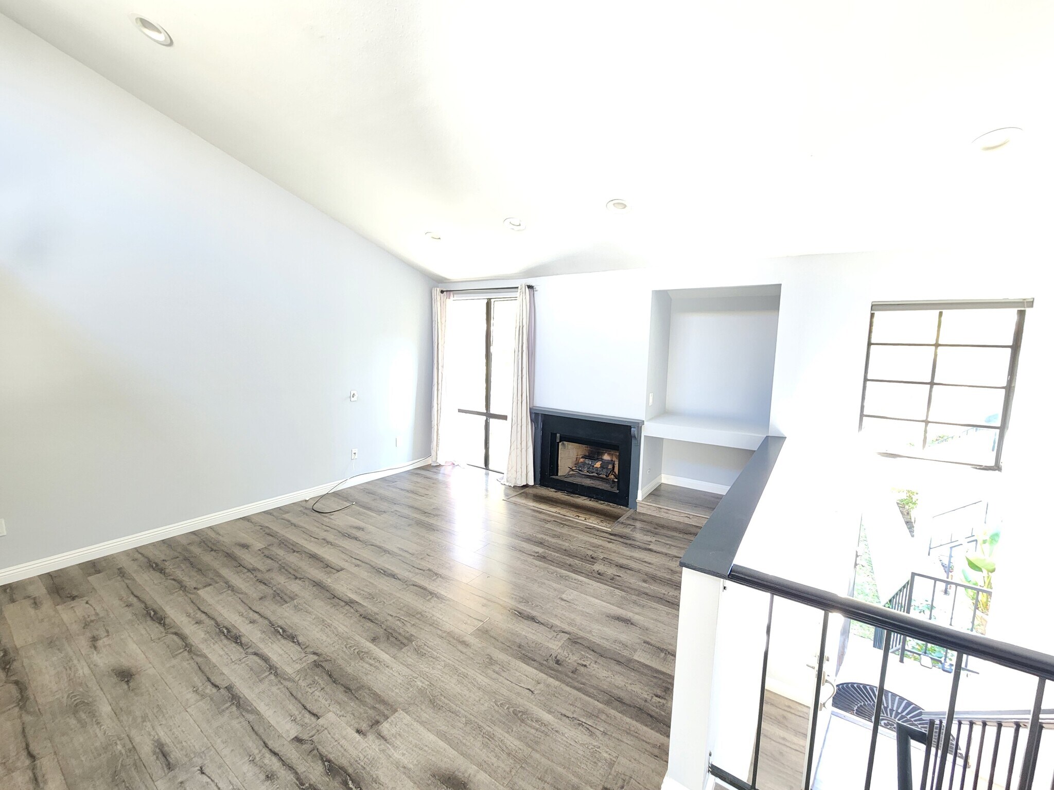 Building Photo - 11107 Arminta St