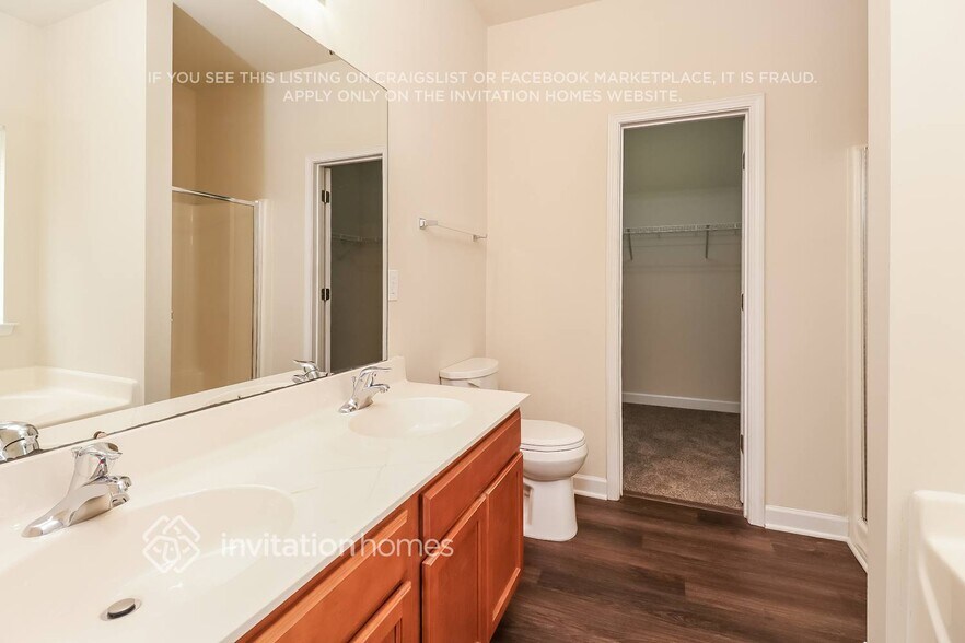 Building Photo - 740 Raindrops Rd