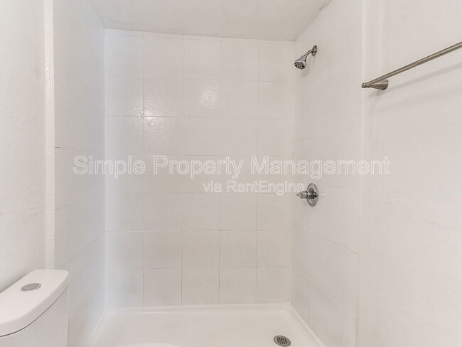 Building Photo - 3208 NW 29th St