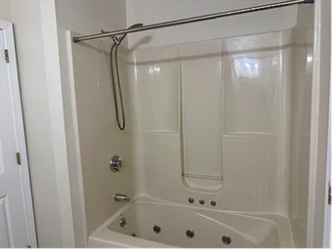 Building Photo - Comfortable 1BR Condo with Assigned Parking at $1200 in Ware, MA