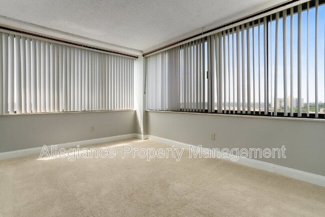 Building Photo - 6301 Stevenson Ave