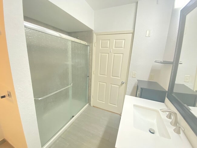 Building Photo - THE GRANDE DOWNTOWN CONDO - 1BR/1BA