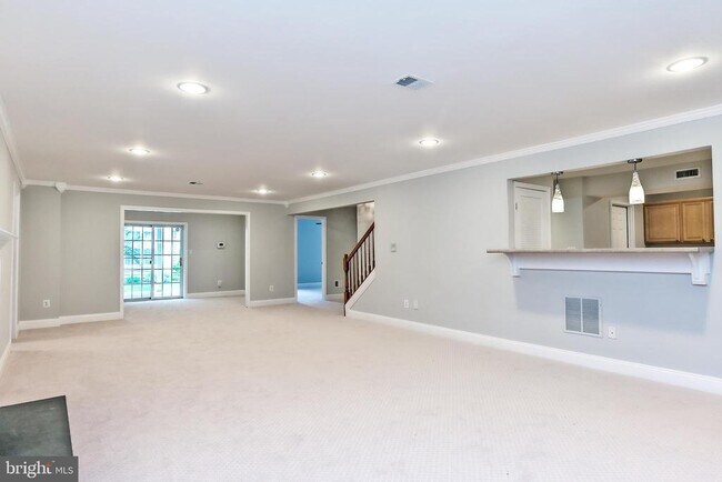 Building Photo - 6916 Birkenhead Pl