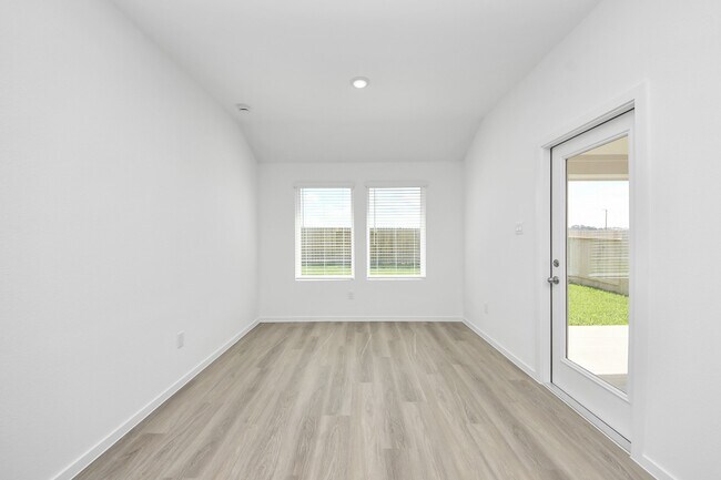 Building Photo - 40630 Balsam Run Ln