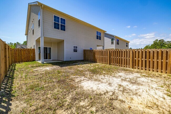 Building Photo - 408 Blockade Shl Ln