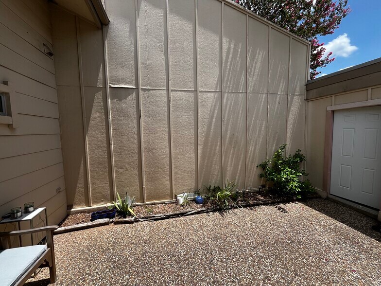 Garden area 1 - 13632 Garden Grove Ct