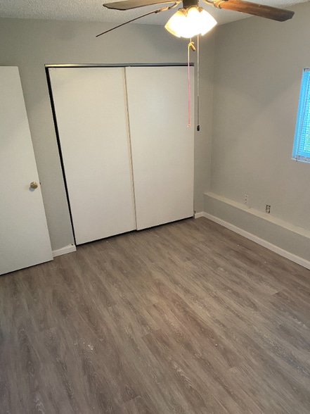 Building Photo - 349 Gahart Dr