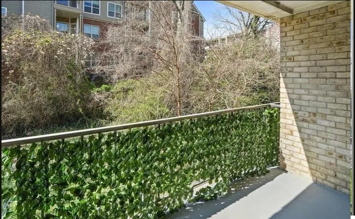 Building Photo - 9250 Edwards Way