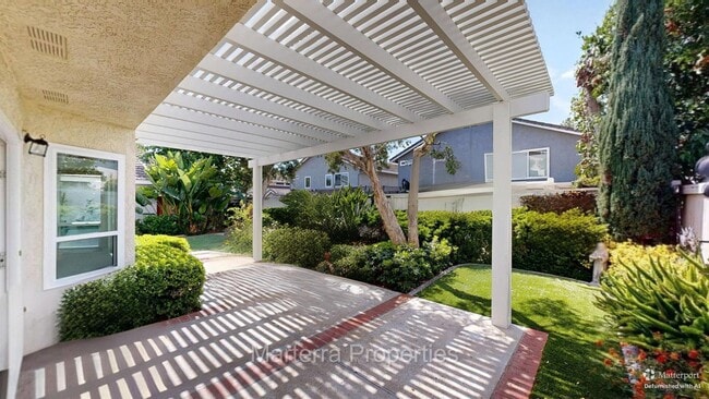 Building Photo - Beautiful Home in Irvine
