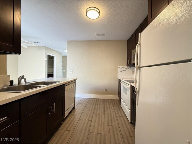 Building Photo - 6750 Del Rey Ave