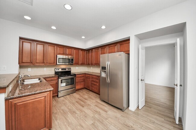 Building Photo - 103 Lakeridge Dr