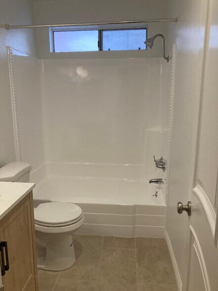 Building Photo - 4660 Coldwater Canyon Ave