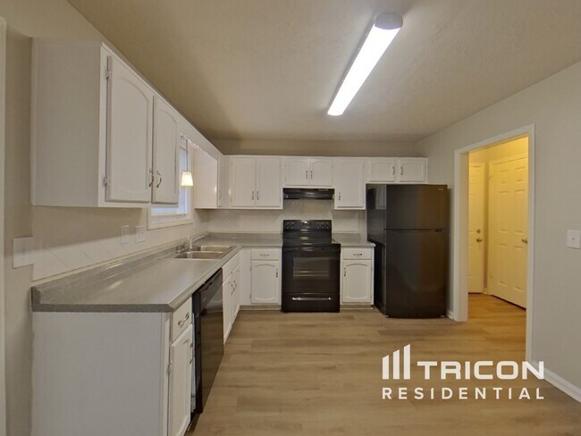 Building Photo - 5889 Old Wellborn Trce