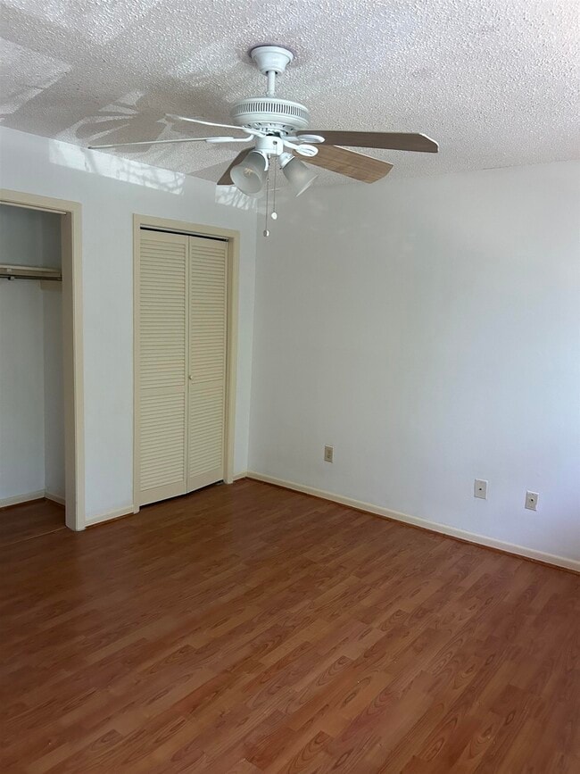 Building Photo - 108 Martingale