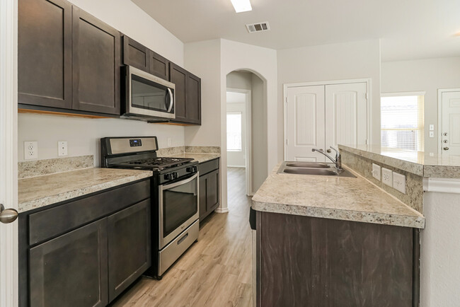 Building Photo - 3404 Cannon Dr