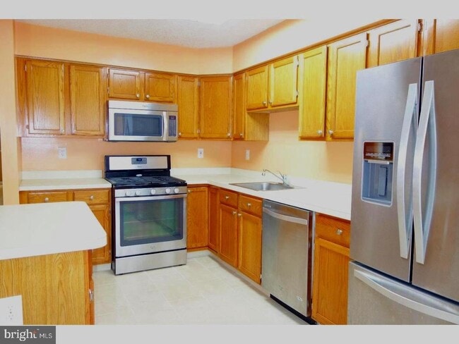 Building Photo - 162 Shrewsbury Ct