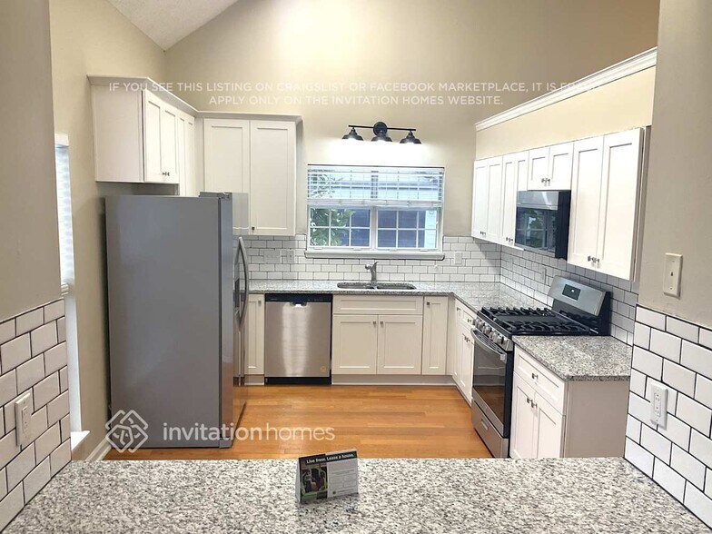 Building Photo - 102 Lakewood Cir Dr