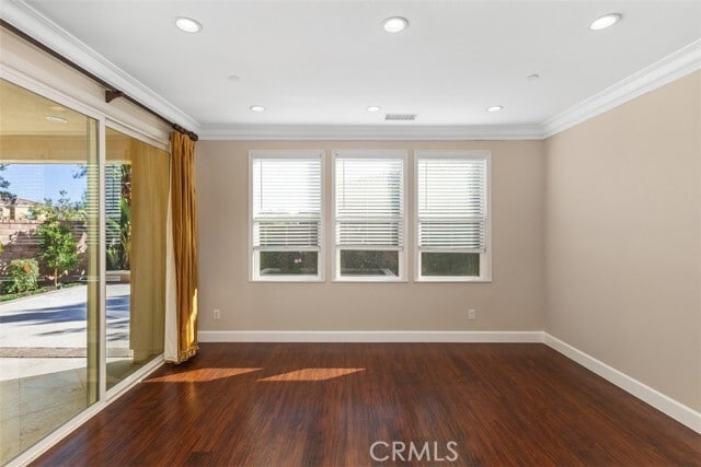 Building Photo - 2854 Alamitos Rd