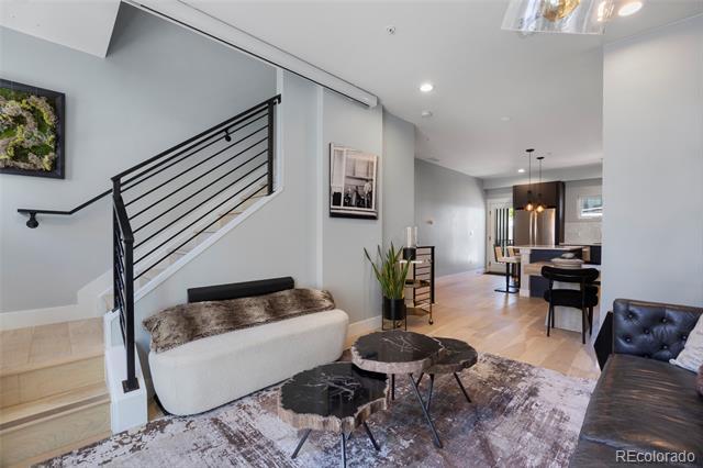 Building Photo - 3566 W 16th Ave