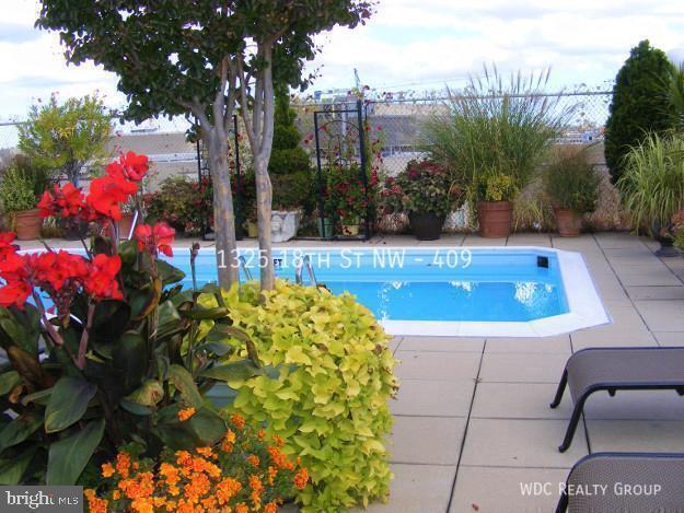 Building Photo - 1325 18th St NW