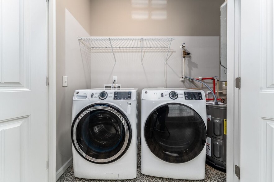 Building Photo - 1715 Sherwood St