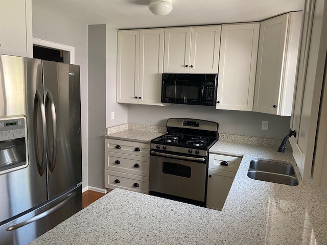 Building Photo - 13542 Hazel Pl