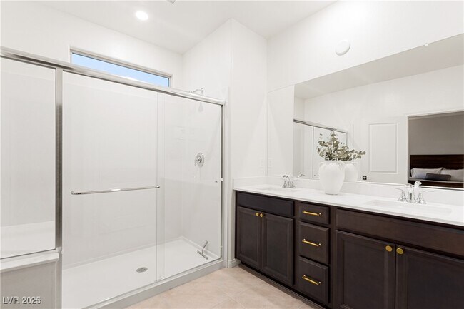 Building Photo - 1592 Pacific Baza St