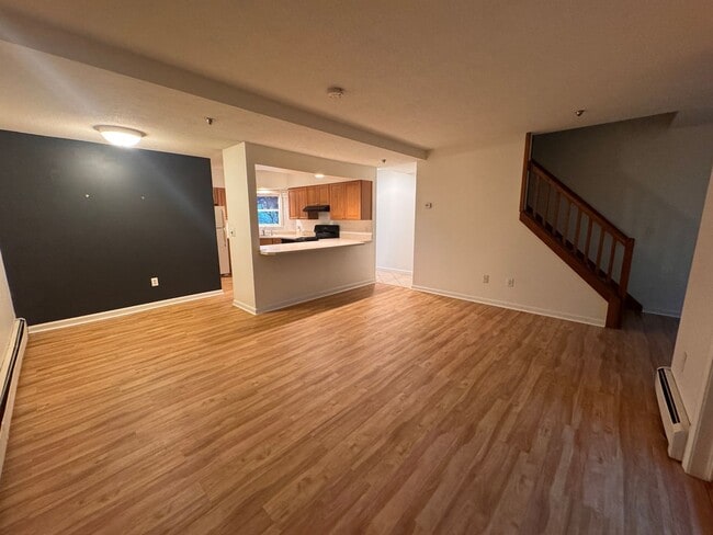Building Photo - Spacious 3-Bedroom Condo in Lebanon, NH