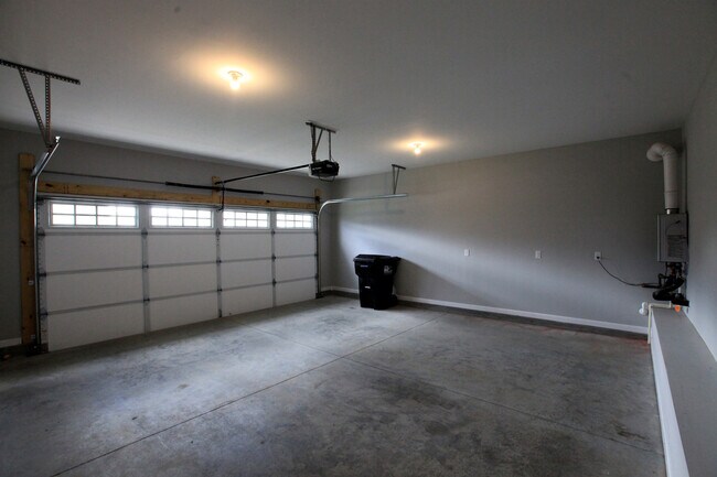 Building Photo - 3718 Black Powder Ln