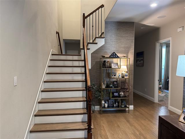 Building Photo - 4204 Riverside Dr