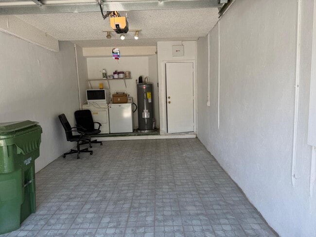 Building Photo - 12032 SW 5th Ct