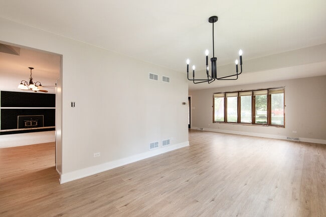 Building Photo - 13040 W Tanglewood Cir