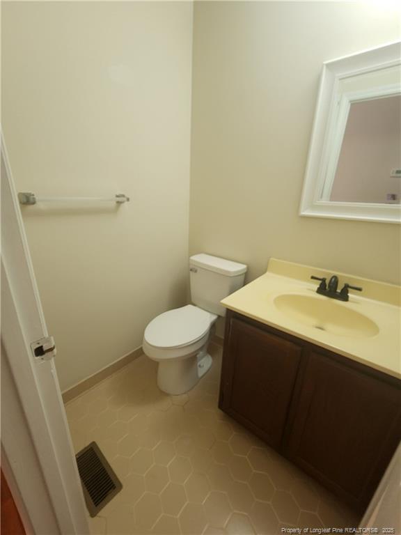 Building Photo - 7200 Kingsway Ct