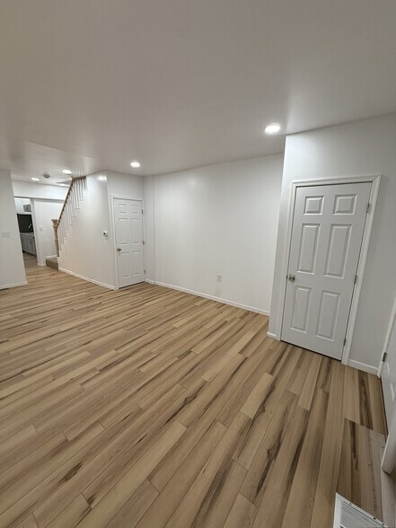 Building Photo - 241 Franklin Way