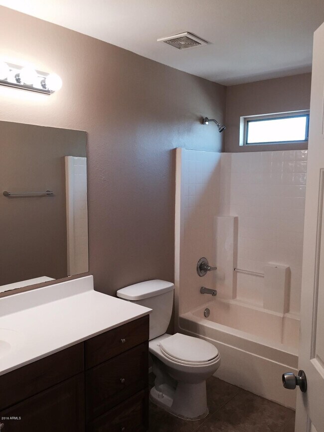 Building Photo - 16210 N 162nd Dr