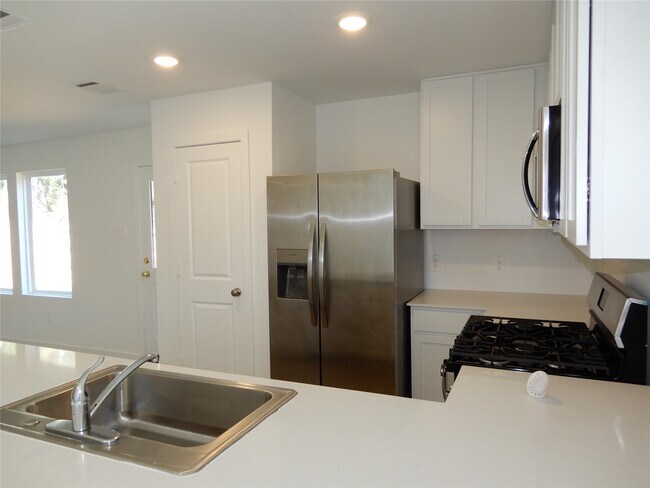 Building Photo - 16551 Plum Bark Dr